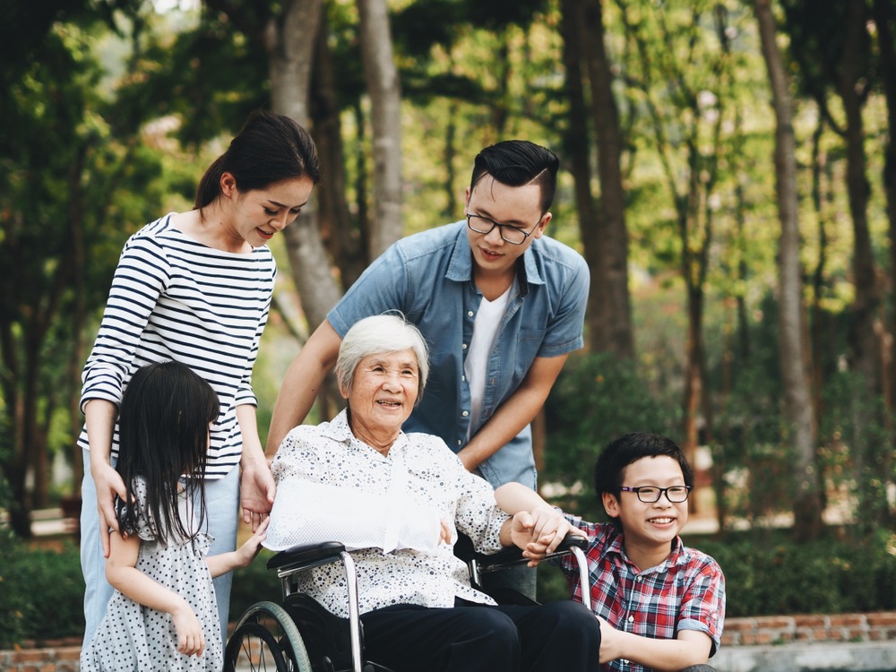 Love Your Elderly at Home, Caring for Them Becomes Easier With This Technology!